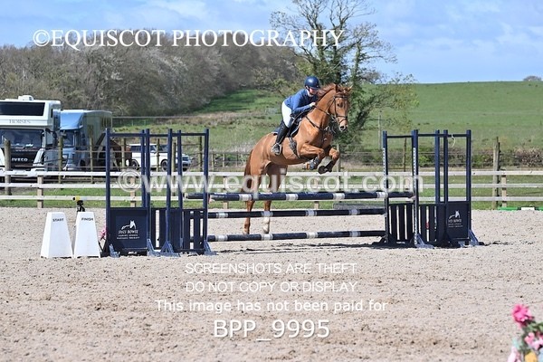 BPP_9995 - CLASS 19 SUN Senior British Novice/ 90cm Open