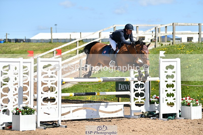 240420A-123954-11044 - Cls 3, 2 Star Small Tour 1.30m