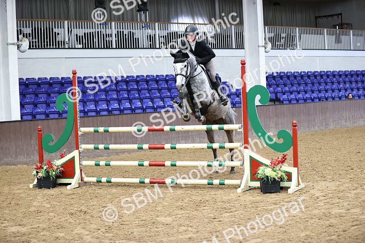 SBM_005999 - Class 16 - Senior Newcomers - 1.10m Open