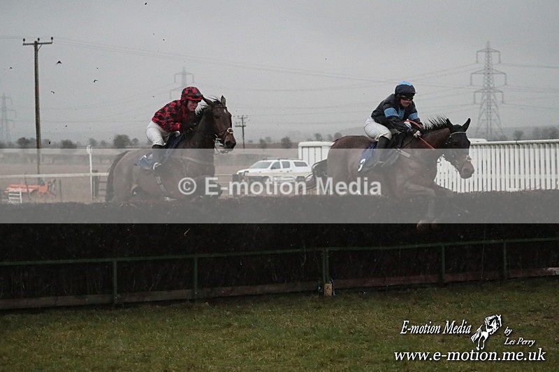 PtP 260125 1236 - Cocklebarrow Point-to-Point racing with the Heythrop Hunt 26/01/25