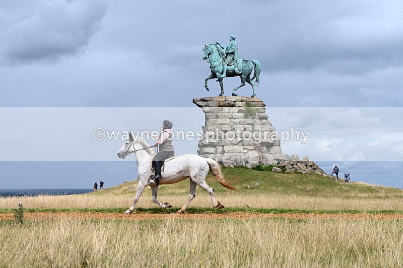 DSC_7988 - Time at Statue 13:16 to 13:52