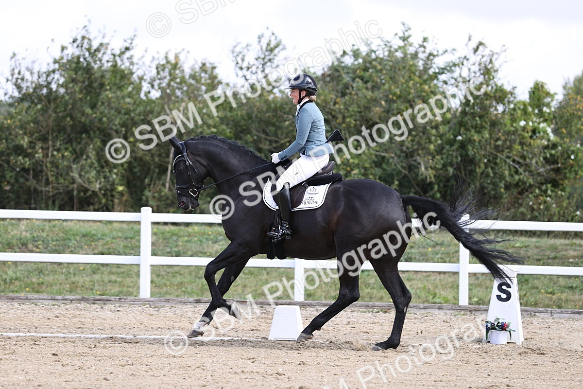 SBM_016072 - Class 14 - Novice 23 - 10.29-11.32