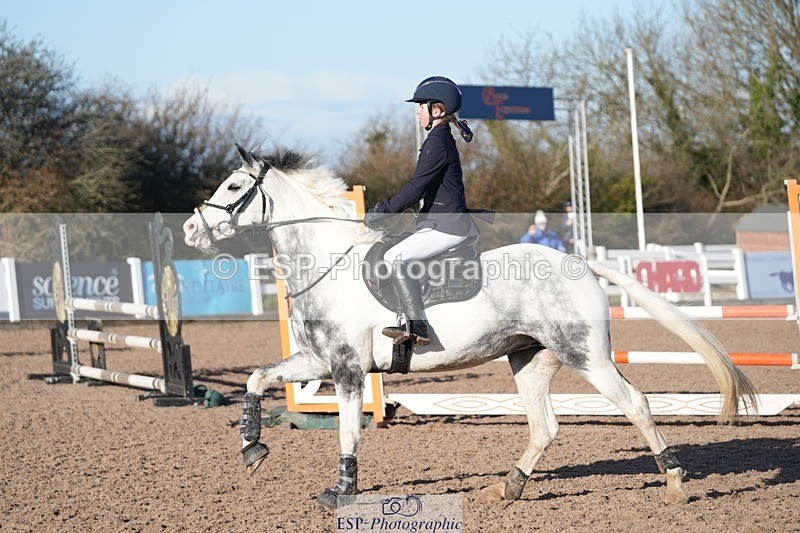 251130-112615-01069 - Cls 5 Pony Discovery & 90cm Open