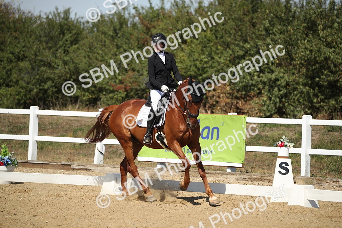 SBM_005125 - Class 11 - Novice 5 - 11.41-12.58