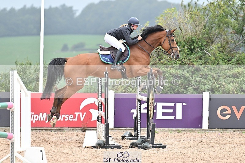 250917-131159-00607 - Cls 4 Newcomers and 1.10m Open