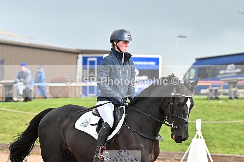 250416-093626-00058 - Cls 1 British Novice and 90cm