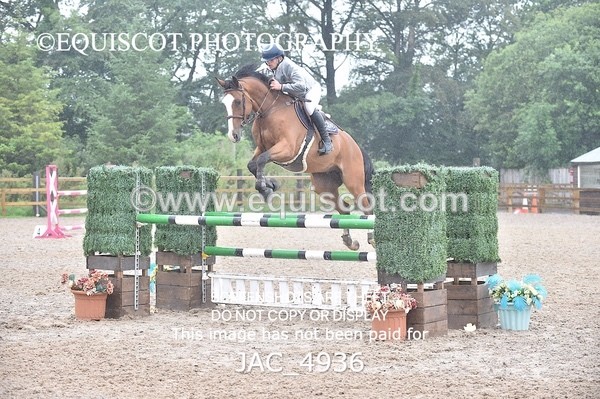 JAC_4936 - CLASS 16 SUN Senior Newcomers/ 1.10m Open