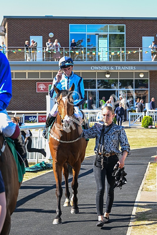 170525-Race 6-Darkness-8771 - Race 6