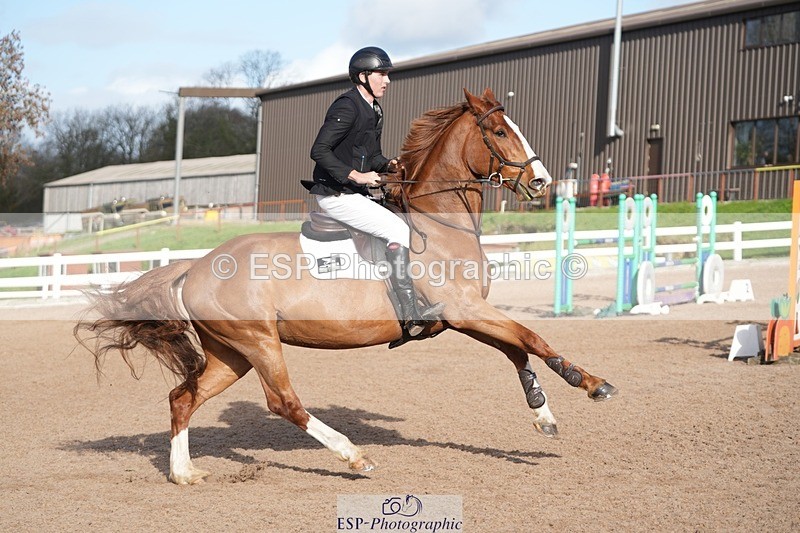 251108-130407-02639 - Cls 13 Foxhunter and 1.20m Open