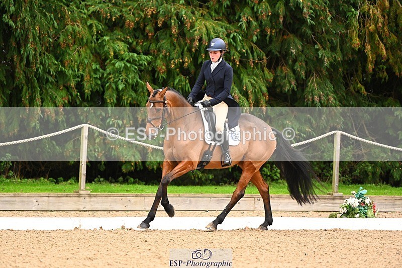 231020-153801-11880 - 214-LIGHT.TOUCH-Liv.Irby-DR