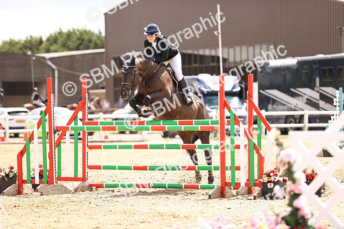 SBM_003547 - Class 22 - Senior Foxhunter 1.20m