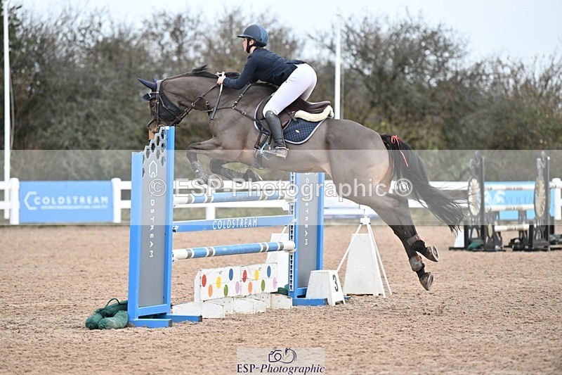 241206-134154-00987 - Cls 6 Foxhunter and 1.20m Open