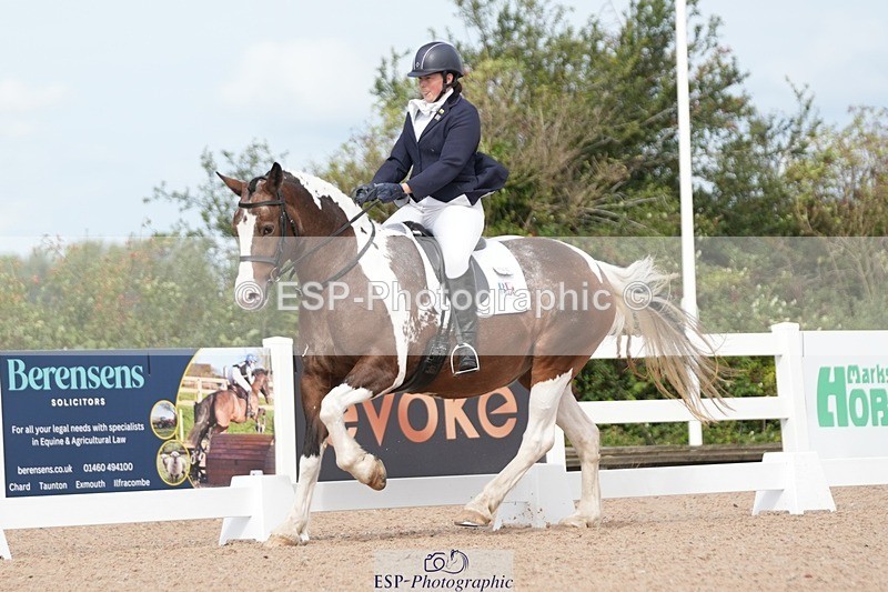 250906-113843-02038 - 080-Rebecca.MorrisSally.XIII