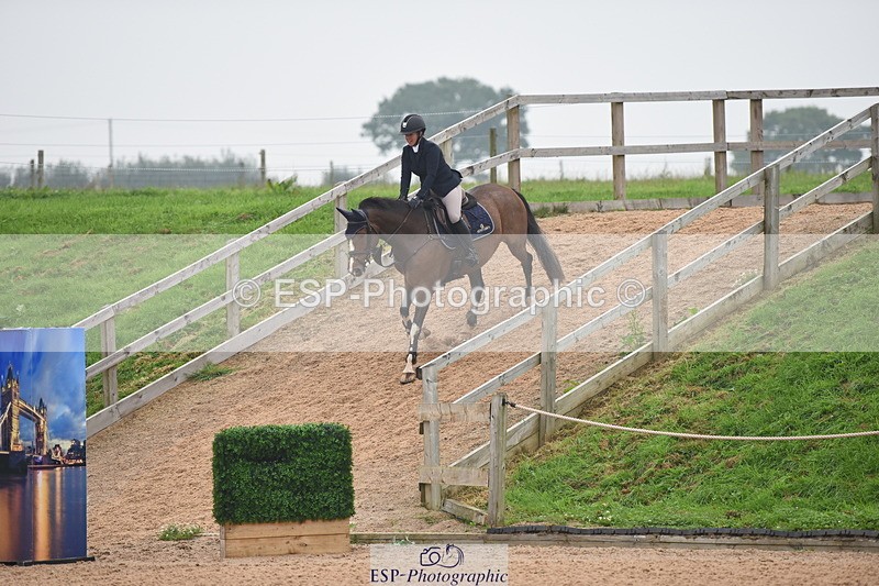 230916A-163620-05586 - Cls 19 Snr 1.10m Derby