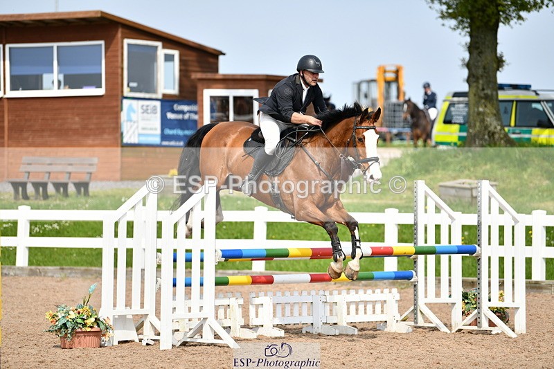 240511A-154929-14204 - Cls 25 British Novice and 90cm Open