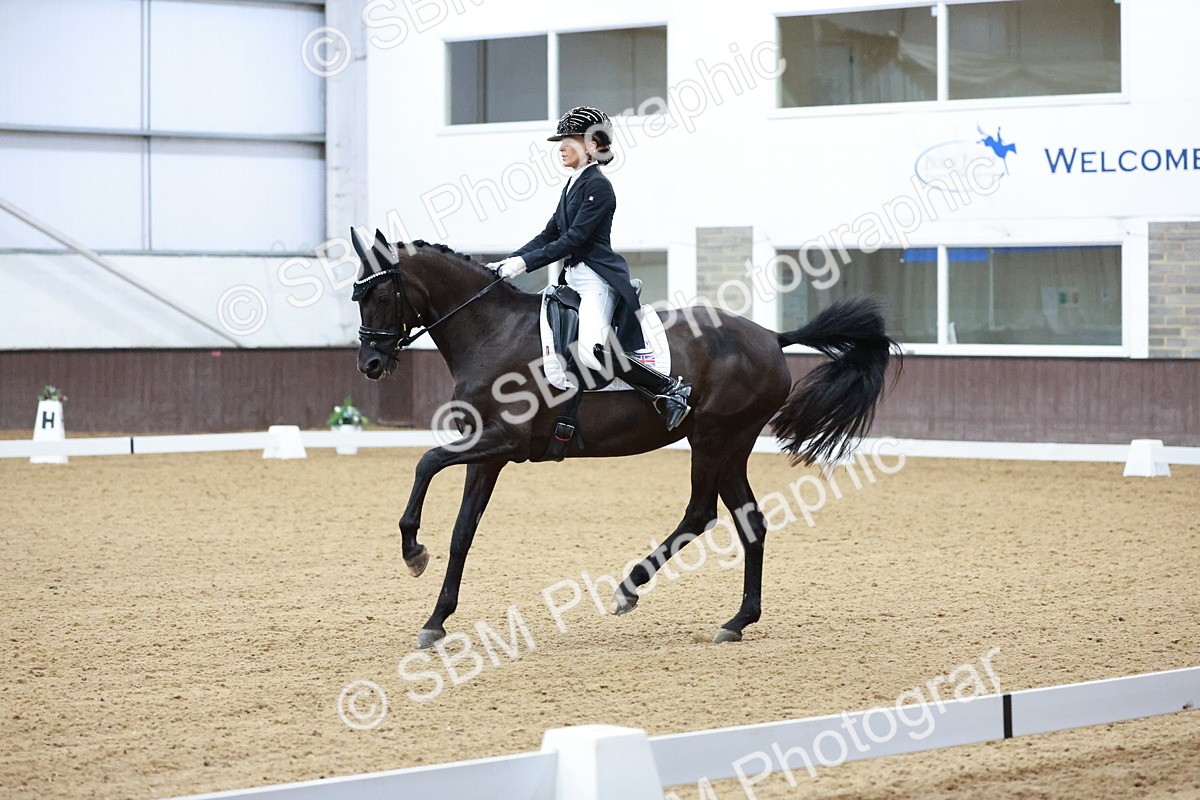 SBM_021204 - Class 14 - FEI Grand Prix - 17.40-18.34