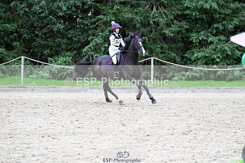 241117-144517-04706 - Cls 3 90-95cm 14.00 to 15.00