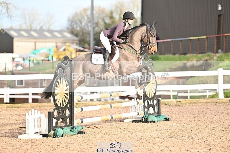 241206-101620-00199 - Cls 2 British Novice and 90cm Open