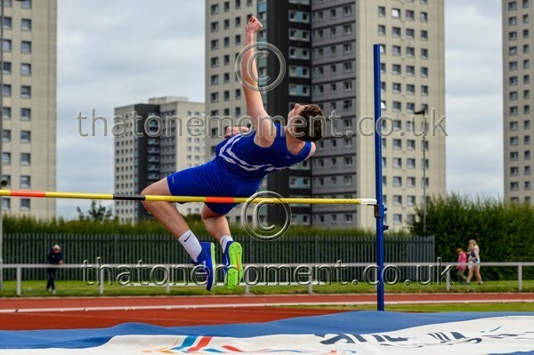 Age25SAT-914833 - Field Male