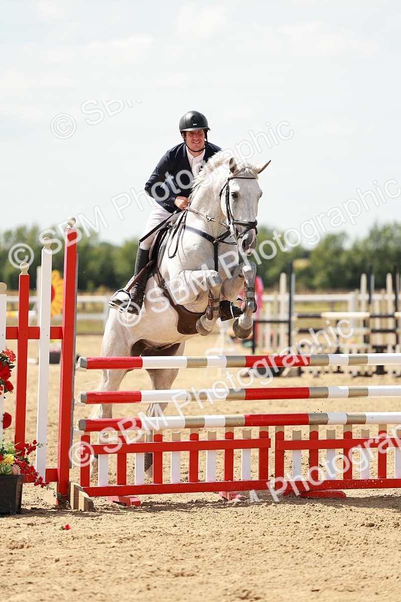 SBM_007724 - Class 3 - Senior Newcomers - 1.10m Open