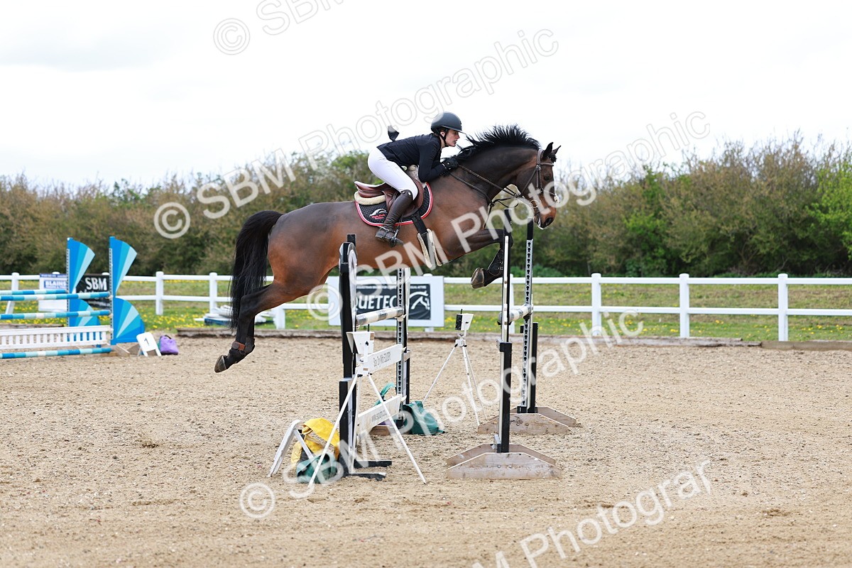 SBM_002563 - Class 11 - Senior Foxhunter - 1.20m