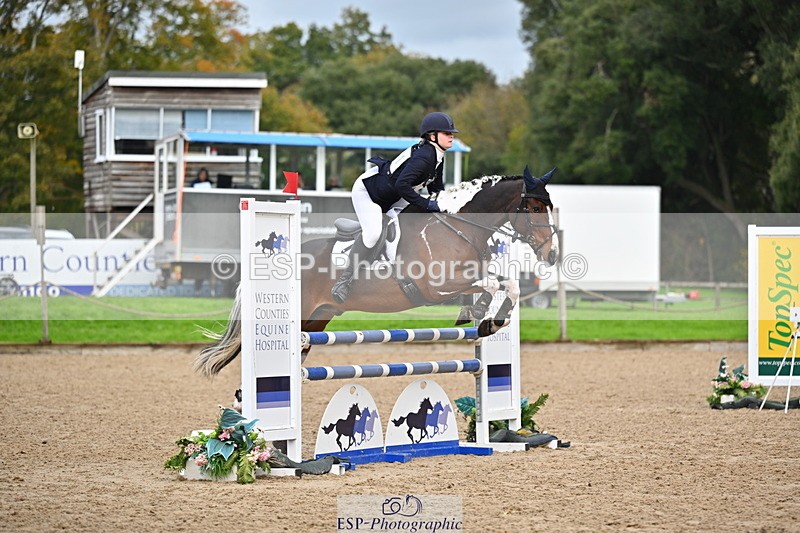 251026A-113831-24061 - D-341-Charlotte.Northcott