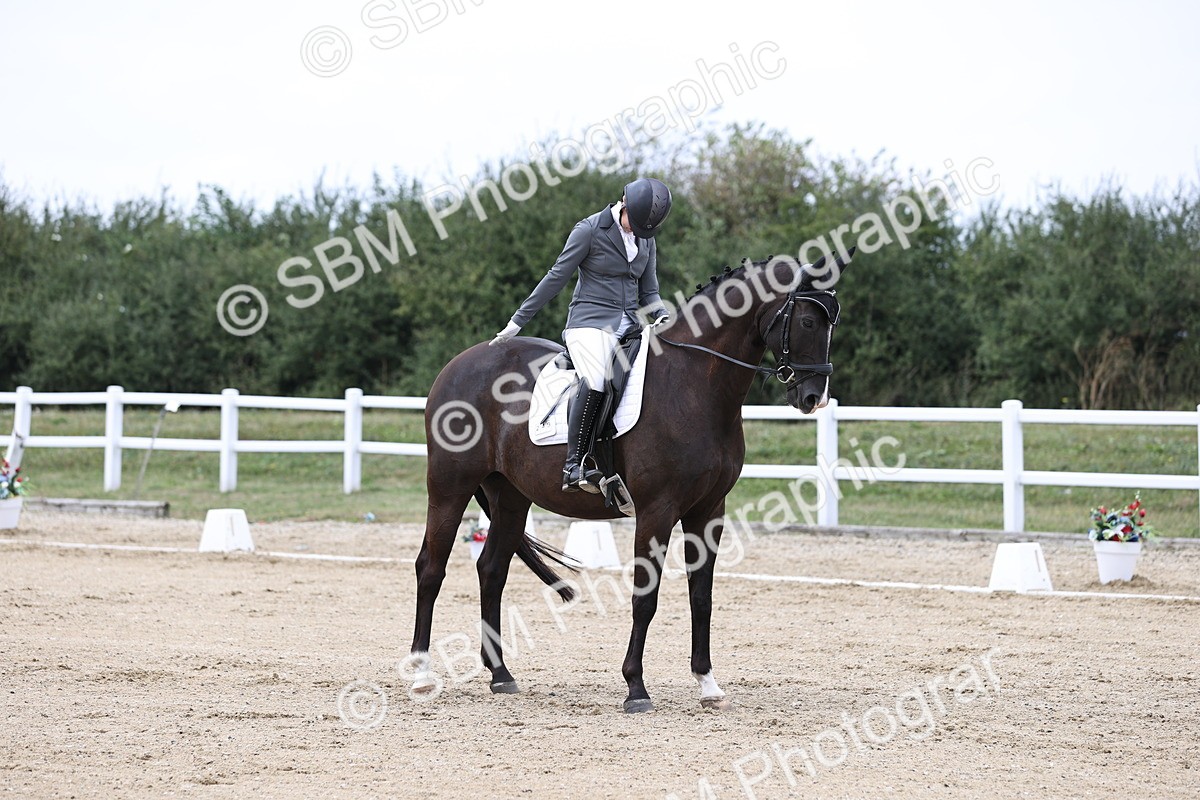 SBM_017555 - Class 14 - Novice 23 - 13.52-14.55