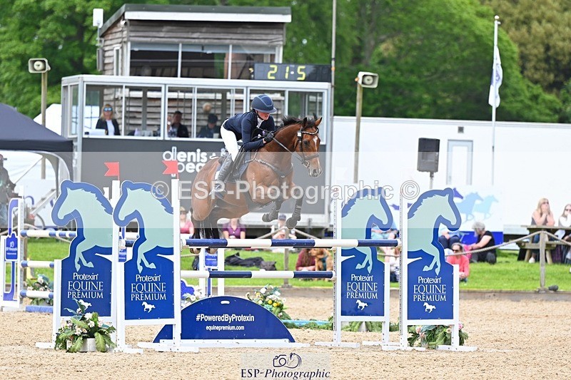 240525-153736-17821 - 527-SEATTLE_PARK-Sophia_Hill