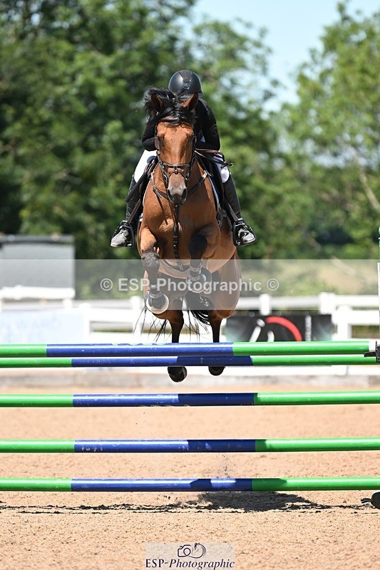 250709-130531-00727 - Cls 4 Snr Newcomers & Snr 1.10m