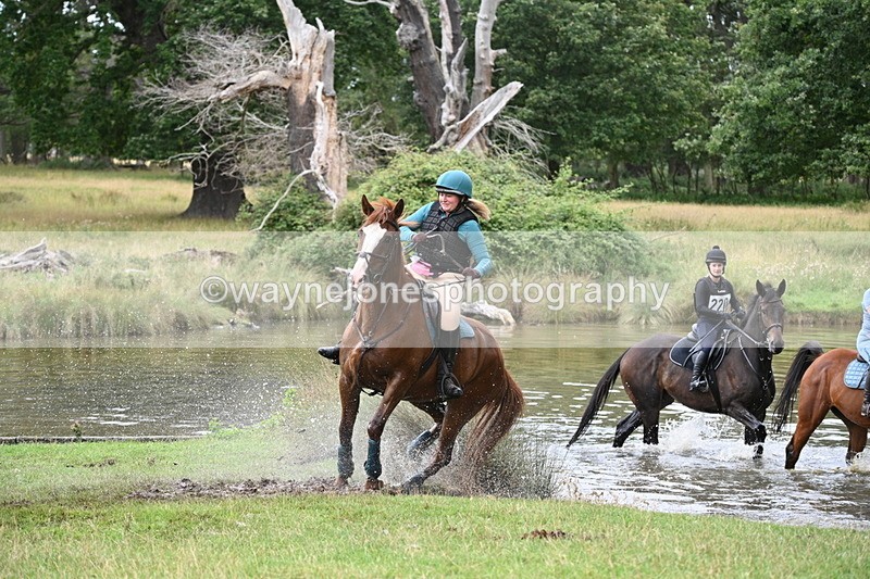 WJ7_3480 - Time at Water 12:15 to 12:50