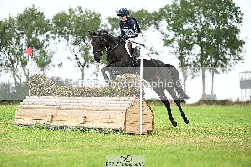 240831A-144004-04698 - 220-Xanthe.Baylis-TULLIBARDS.HERSELF