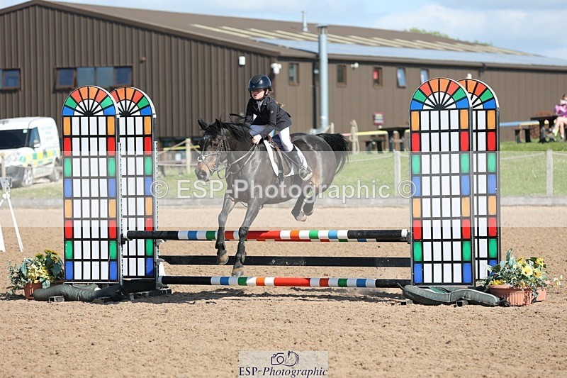 250504-100717-01848 - Cls 1 Pony Intro 70cm