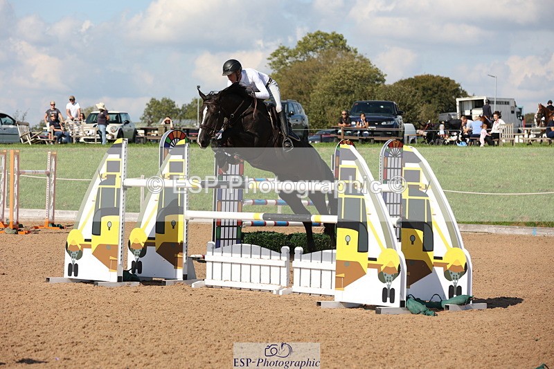 230915A-150440-02903 - Cls 5 National 1.40m