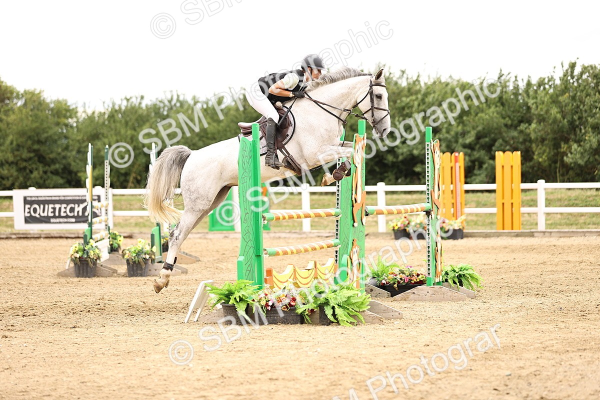 SBM_003283 - Class 21 - Senior Newcomers - 1.10m