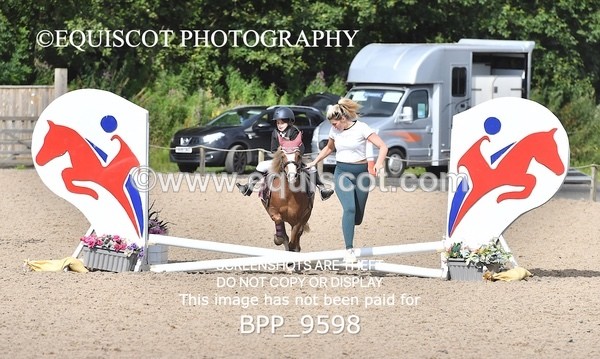 BPP_9598 - CLASS 1 SAT Derby Show Jumping 20CM,