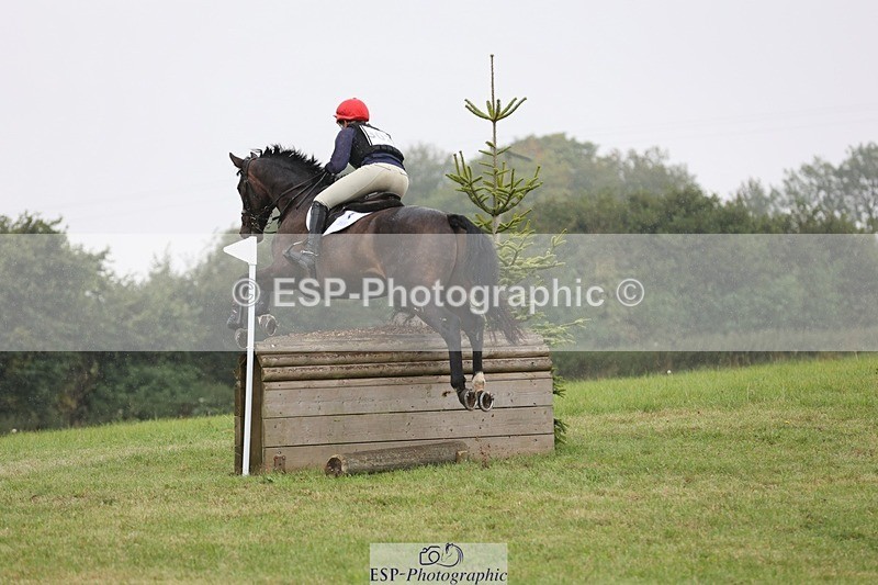 240901A-104513-06083 - 302-Rosie.Bradley-Hole-CAPABILITY.BROWN.II