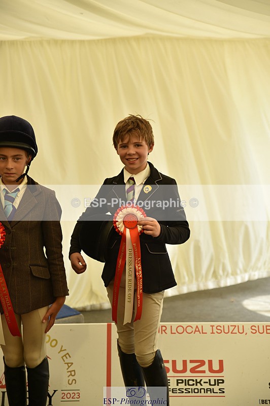 240824X-150144-30347 - D70 and 70cm SJ Presentations