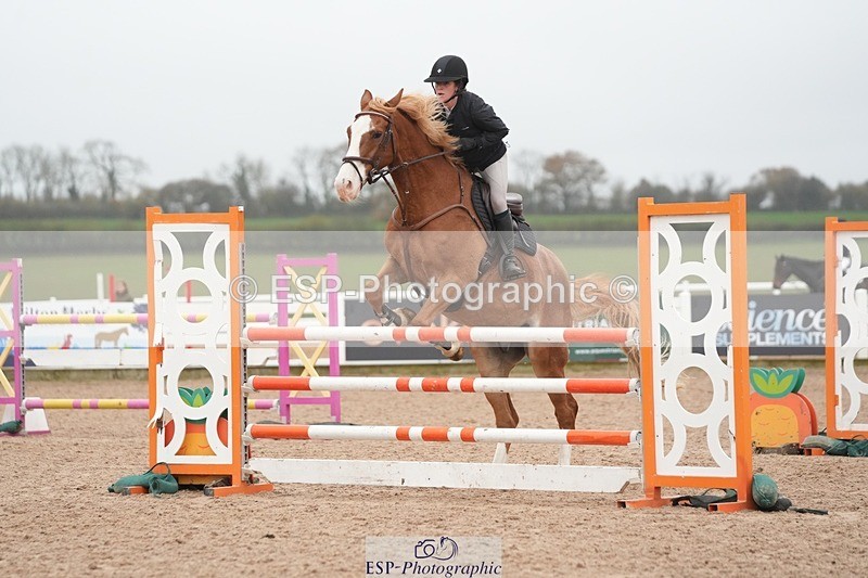 251109-115506-03673 - Cls 20 Newcomers and 1.10m Open