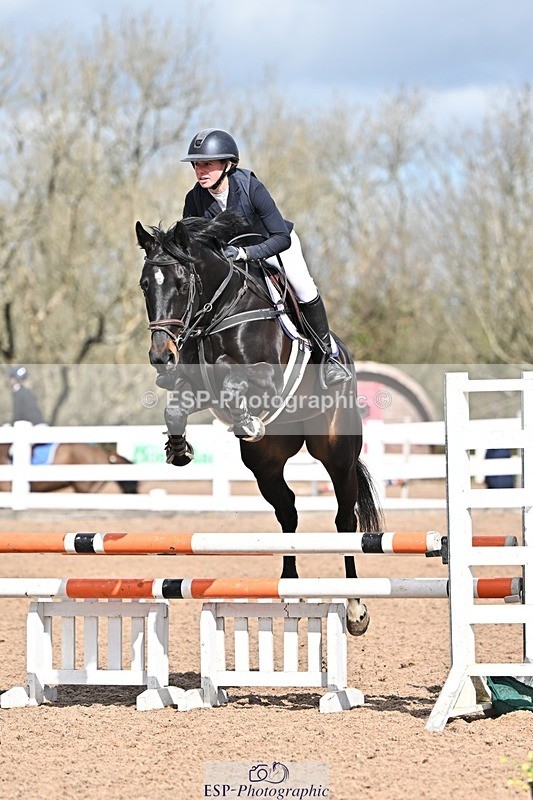 250328-104502-01319 - Cls 8 British Novice and 90cm