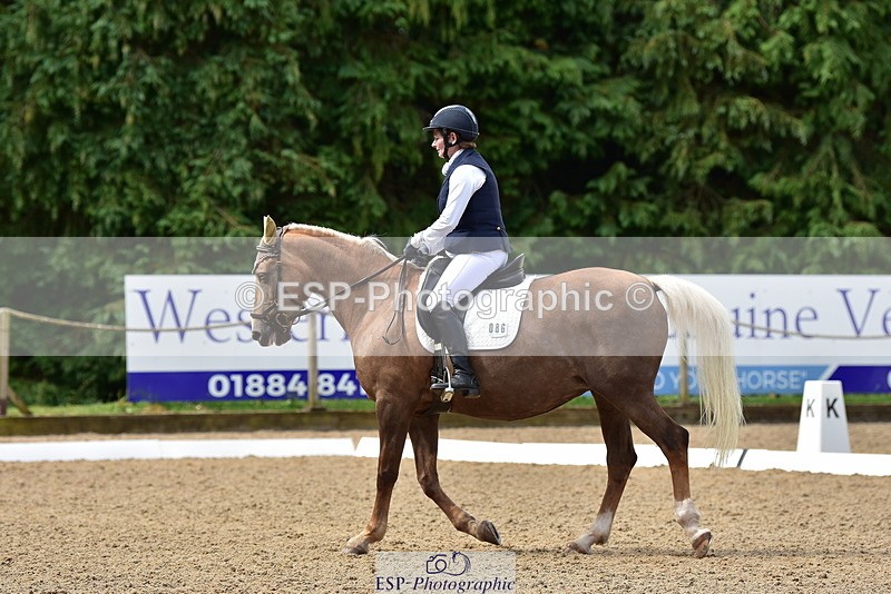 250719A-102120-03637 - 086-Alison.Nicoll-Moondust