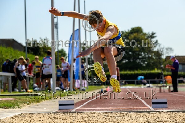 Age25SAT-916491 - Field Male