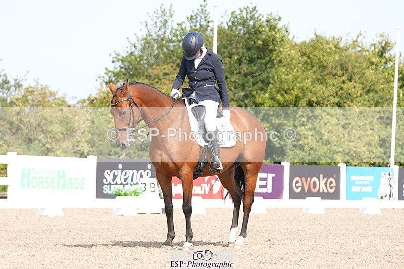 250817-105816-08198 - 151-Shona.MclauchlanLuca.Me.Go