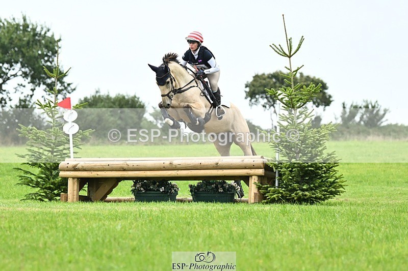 240831A-151627-04813 - 210-Zara.Head-FOURFIELDS.X.FAKTOR