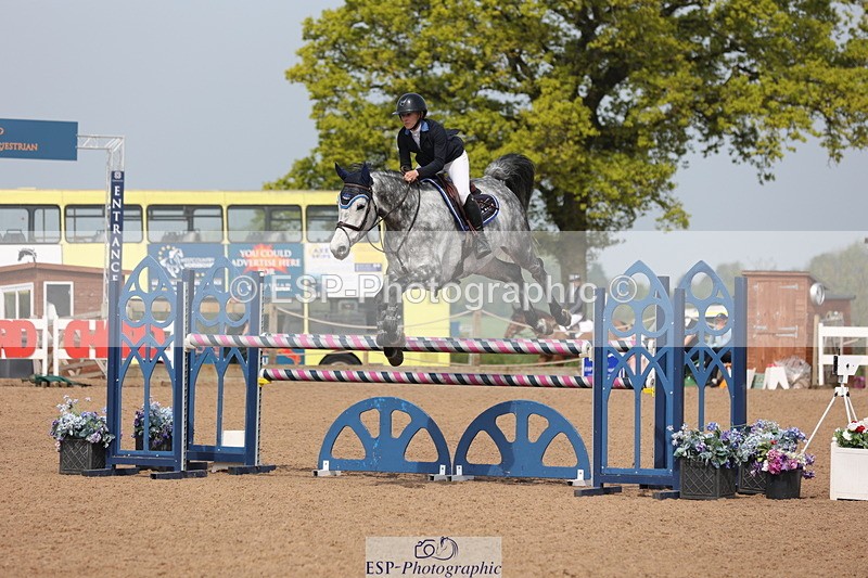 240511A-105107-11920 - Cls 33 Snr 1.20m Open