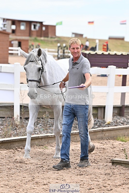 250716-143040-01148 - Trot Up 2.30 to 3.30