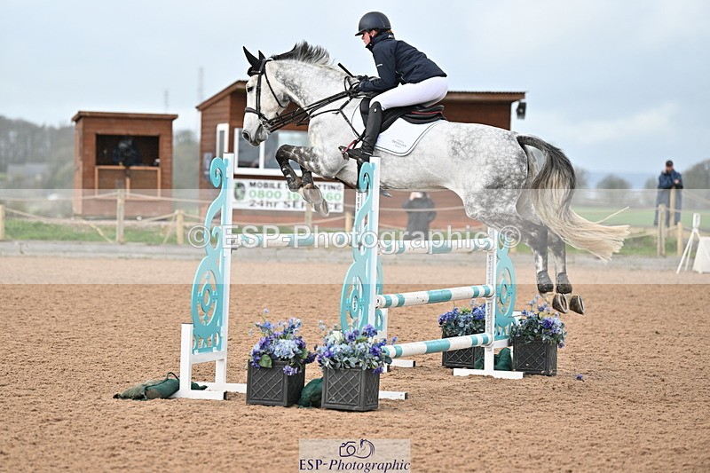 240315A-121803-00876 - Cls 3 Snr Foxhunter