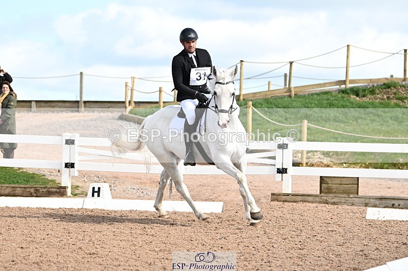 240324A-132311-03630 - Novice 27, 12.30 to 13.50