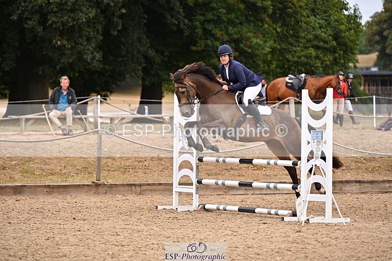 250817A-110023-03977 - Cls 16 Snr British Novice