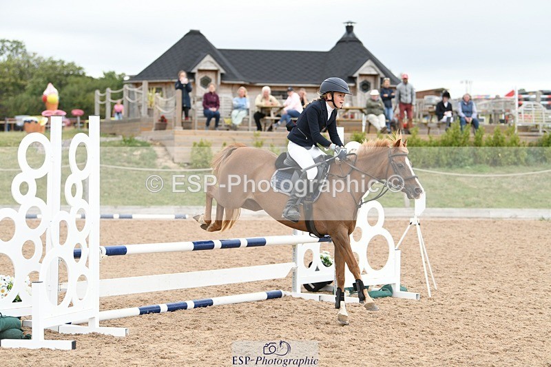 250807-130603-00996 - 70cm Round 2