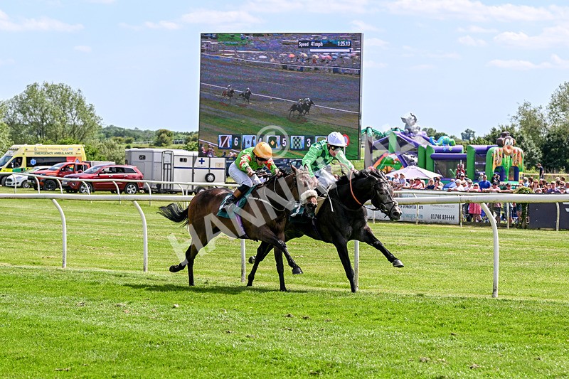 300526-Race 3-Mr Writer-0435 - Race 3 14.58pm Download The Raceday Ready App Maiden Stakes